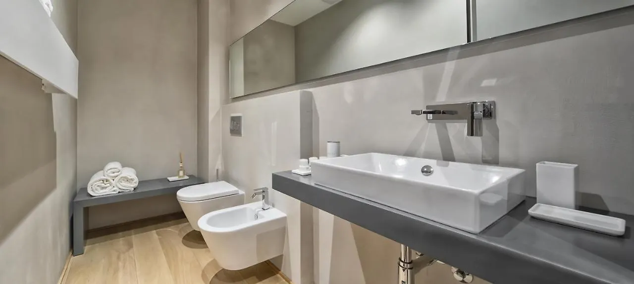 Апарт-отель Luxury Suites Collection - Shantung - Milano 33 Риччоне